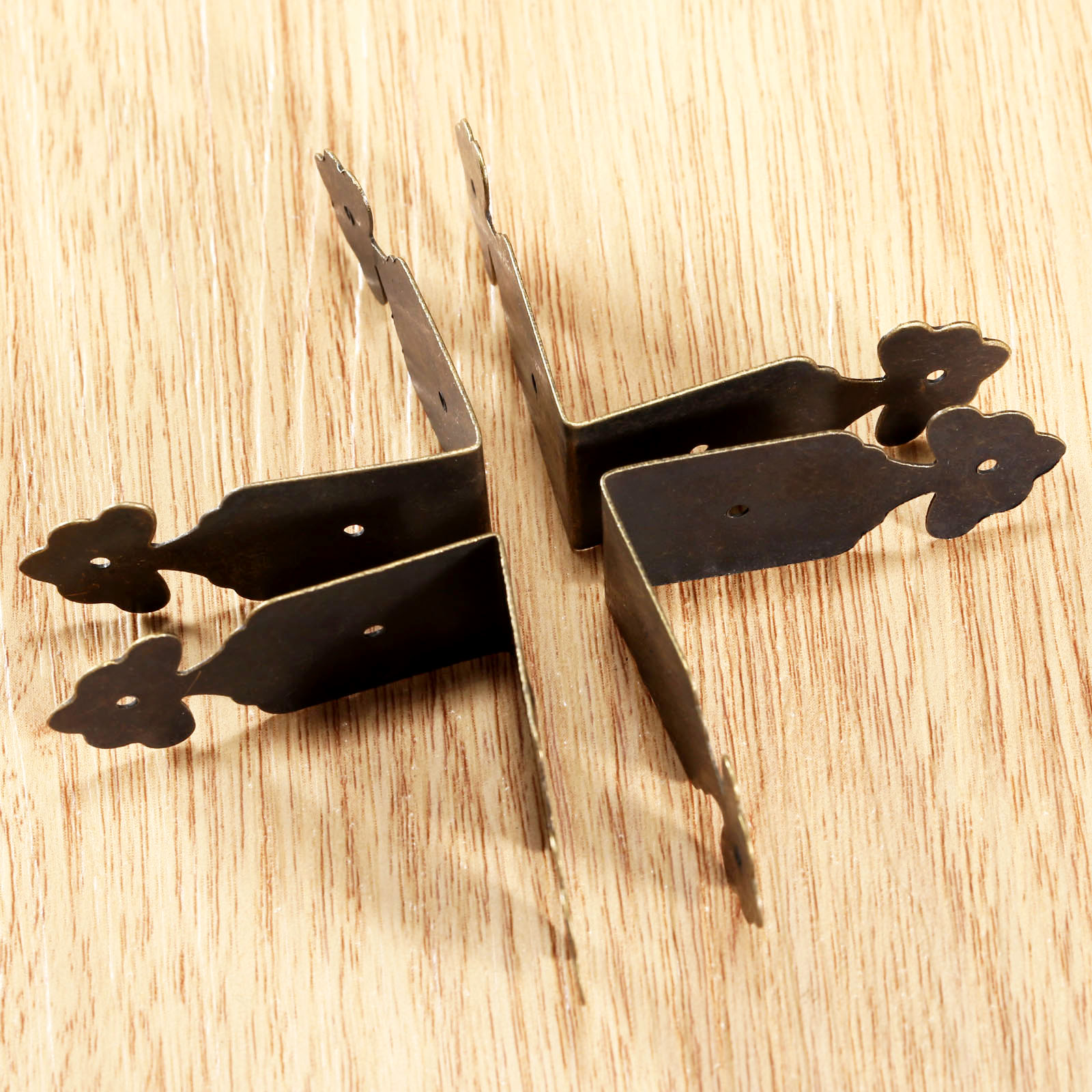 4pcs ตัวป้องกันมุมเหล็กดอกไม้  - Furniture Hardware Decorative บทวิจารณ์และราคา